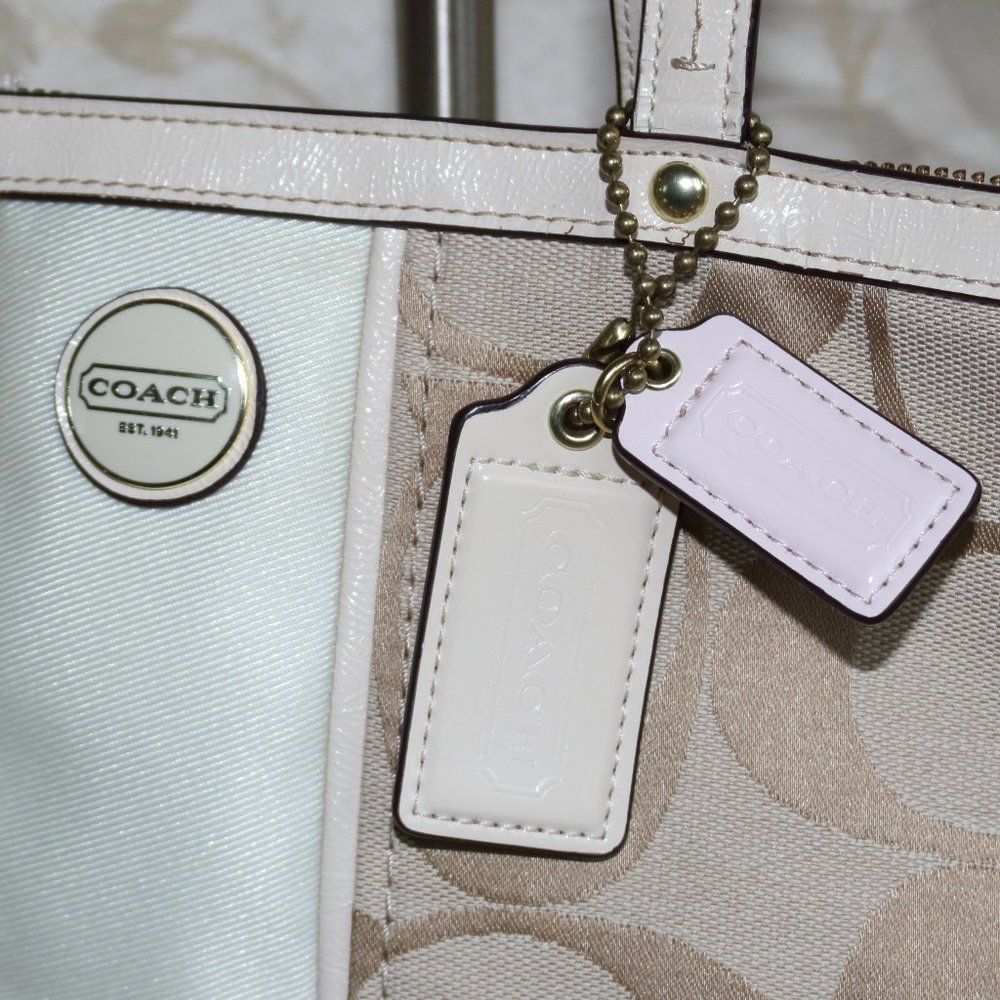 Coach Vintage Signature Stripe Tote F21950 - Picture 5 of 15